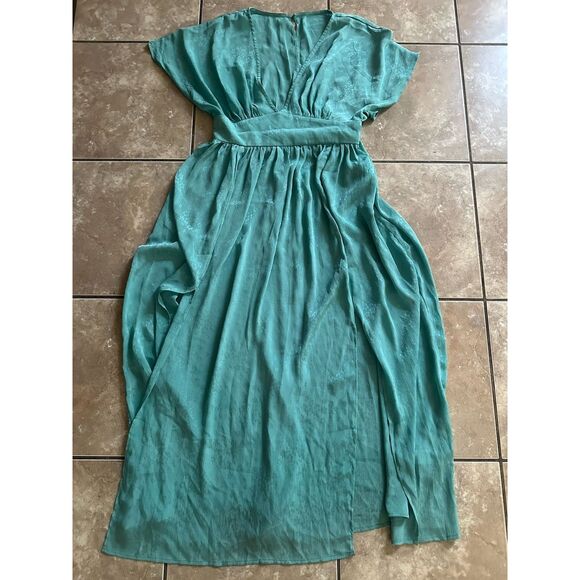 Cupshe M Satin Long Green Dress Front Slit - Picture 1 of 8